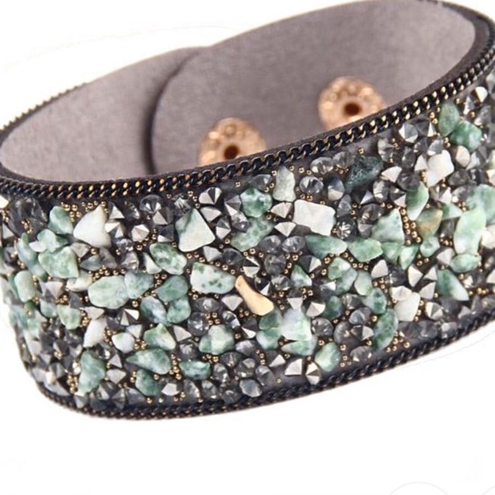 Gorgeous Green Aventurine Stone Bracelet - Picture 3 of 9